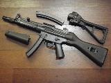 Brugger & Thomet MP5 MP5 par B+T, semi auto mais magasin de plus de 10 coups, donc PAE. Accessoires sur...