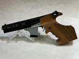Morini Competition Arm S.A. CM 22 M Pistolet de sport petit calibre semi-automatique, pour le 25m, dtente exceptionnelle, crosse en bois pour droitier, taille L. dans sa bote...