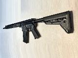 Ruger AR 556 Version Ruger de l'AR15, avec garde-main M-Lock avec rail pica sur toute la longueur, canon sport, arme non utilise et bien...