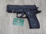 Sig Sauer P228 750.00 à vendre d'occasion sur 18bis.ch Sig Sauer P228 750.00 à vendre d'occasion sur 18bis.ch
