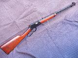 Winchester Repeating Arms 9422 Une version de la Winchester 94 en .22 Long Rifle, tout simplement! Tout le plaisir de la carabine  levier, avec une munition facile et pas...